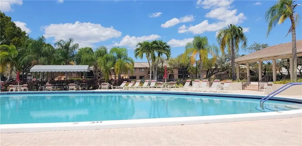 9935 N Belfort Circle Tamarac FL 33321