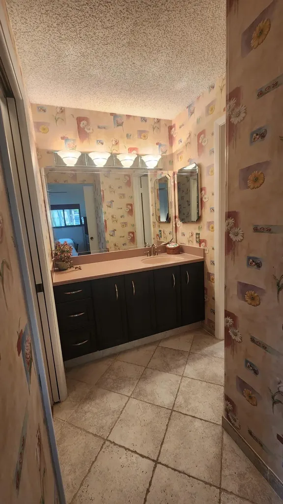 9935 N Belfort Circle Tamarac FL 33321