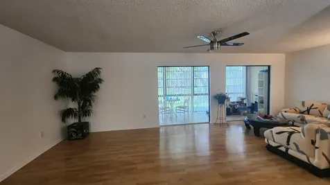 9935 N Belfort Circle Tamarac FL 33321