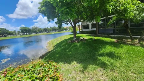 9935 N Belfort Circle Tamarac FL 33321