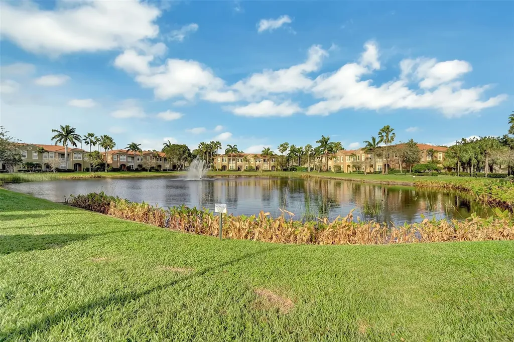 4941 E Bonsai Circle E Palm Beach Gardens FL 33418