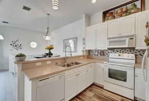 4941 E Bonsai Circle E Palm Beach Gardens FL 33418