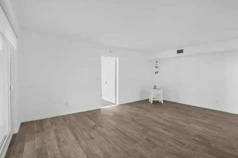 1221 S Lakes End Drive Fort Pierce FL 34982