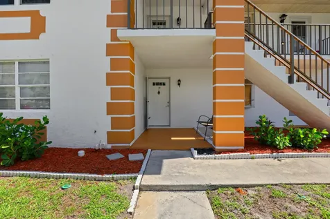 1221 S Lakes End Drive Fort Pierce FL 34982