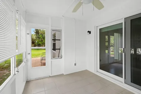 1221 S Lakes End Drive Fort Pierce FL 34982