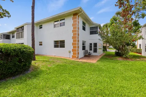 1221 S Lakes End Drive Fort Pierce FL 34982