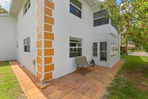 1221 S Lakes End Drive Fort Pierce FL 34982