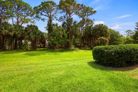 1221 S Lakes End Drive Fort Pierce FL 34982