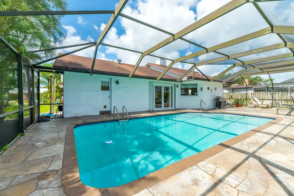 2705 SW 14th Court Deerfield Beach FL 33442