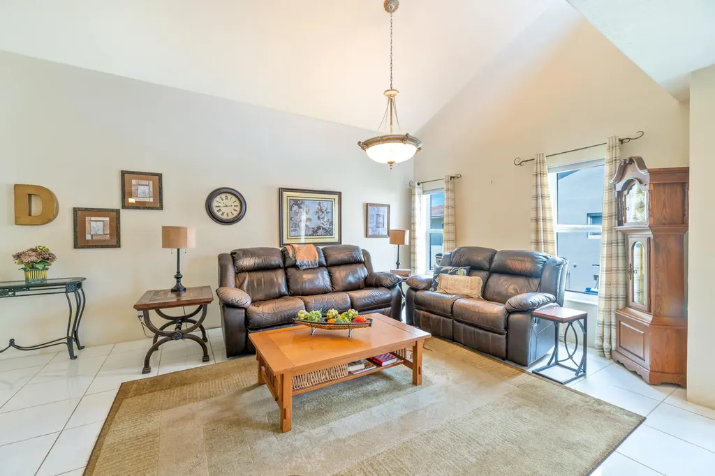 2705 SW 14th Court Deerfield Beach FL 33442