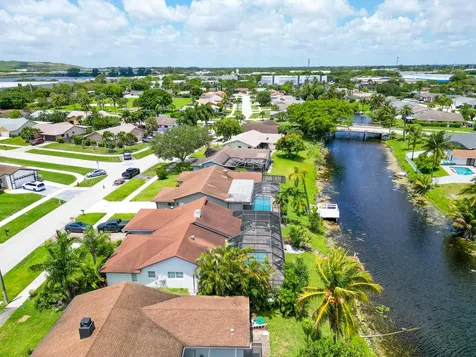 2705 SW 14th Court Deerfield Beach FL 33442