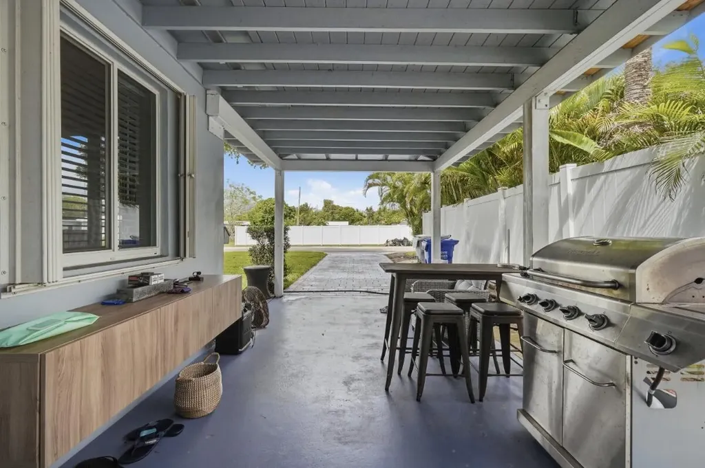 712 NE 10th Avenue Pompano Beach FL 33060