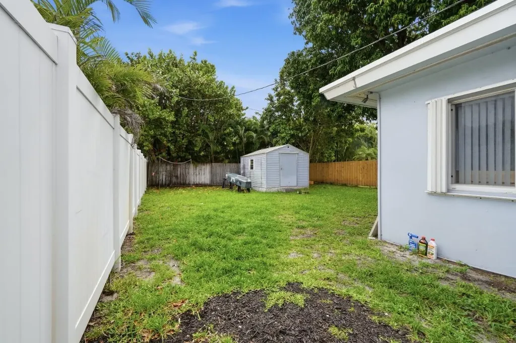 712 NE 10th Avenue Pompano Beach FL 33060