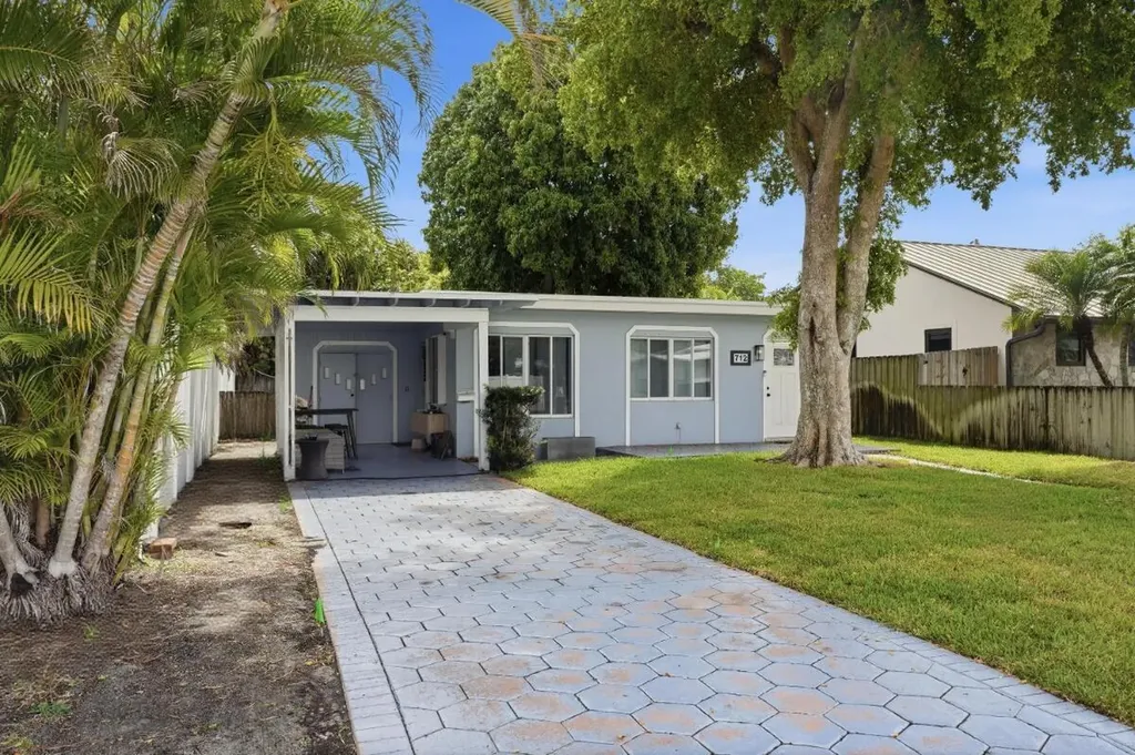 712 NE 10th Avenue Pompano Beach FL 33060