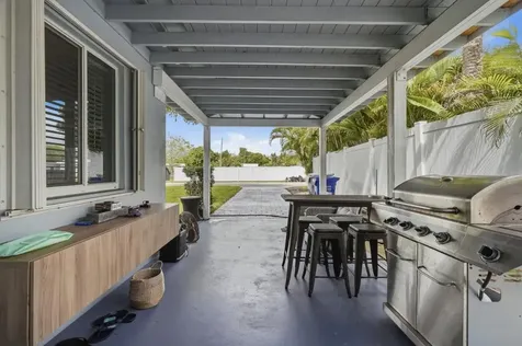 712 NE 10th Avenue Pompano Beach FL 33060