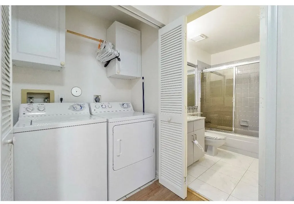 6165 NW 77th Place Parkland FL 33067
