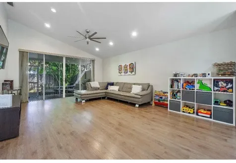 6165 NW 77th Place Parkland FL 33067