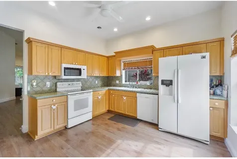 6165 NW 77th Place Parkland FL 33067