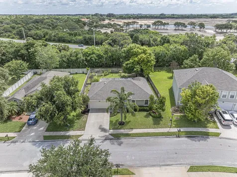 6029 Ridge Lake Circle Vero Beach FL 32967