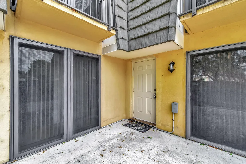 311 3rd Way West Palm Beach FL 33407