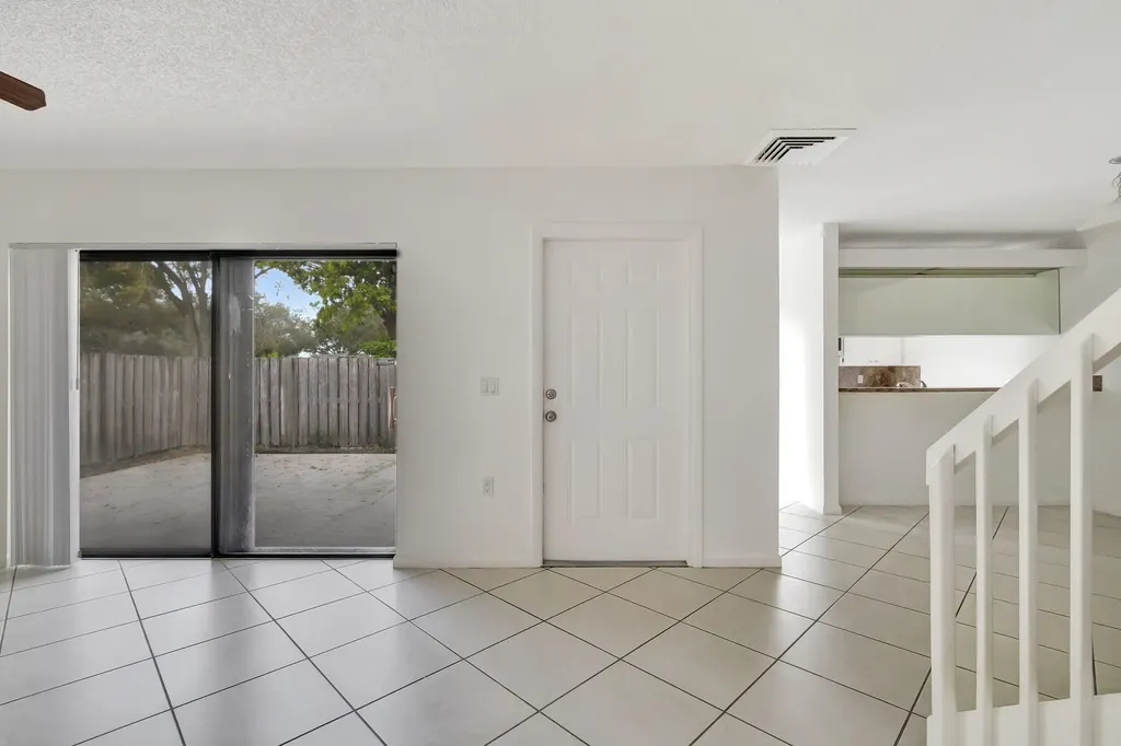 311 3rd Way West Palm Beach FL 33407