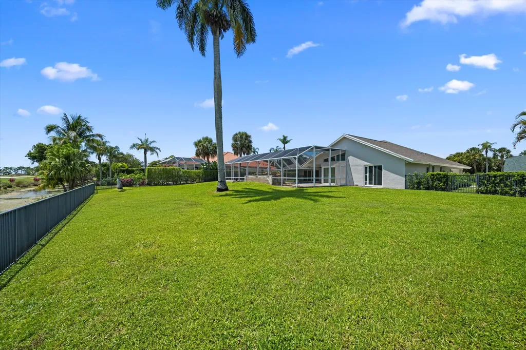 15880 Meadow Wood Drive Wellington FL 33414