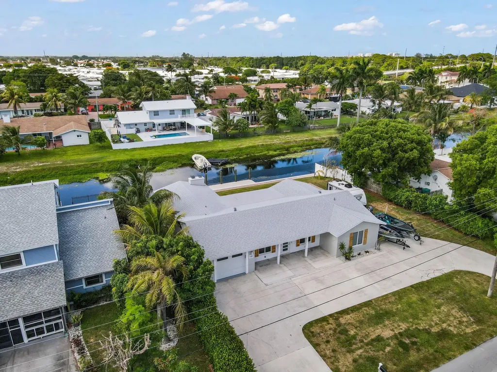 1051 SW 25th Avenue Boynton Beach FL 33426