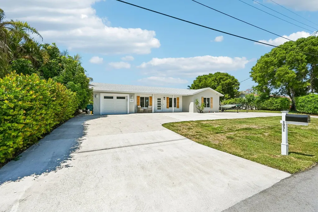 1051 SW 25th Avenue Boynton Beach FL 33426