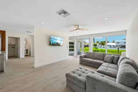 1051 SW 25th Avenue Boynton Beach FL 33426