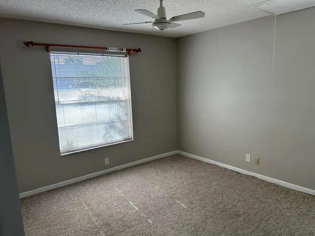 4210 Lucerne Villas Lane Lake Worth FL 33467