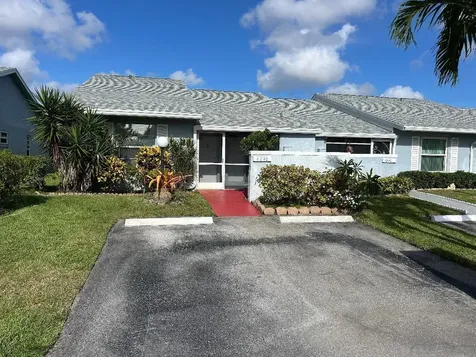 4210 Lucerne Villas Lane Lake Worth FL 33467