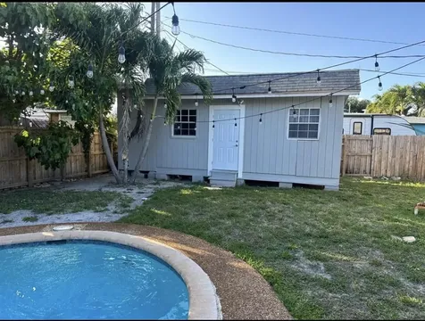 340 N 70th Terrace Hollywood FL 33024