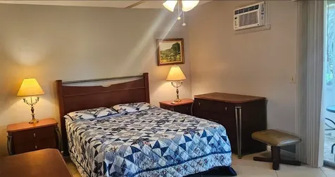 27 Newport B Deerfield Beach FL 33442