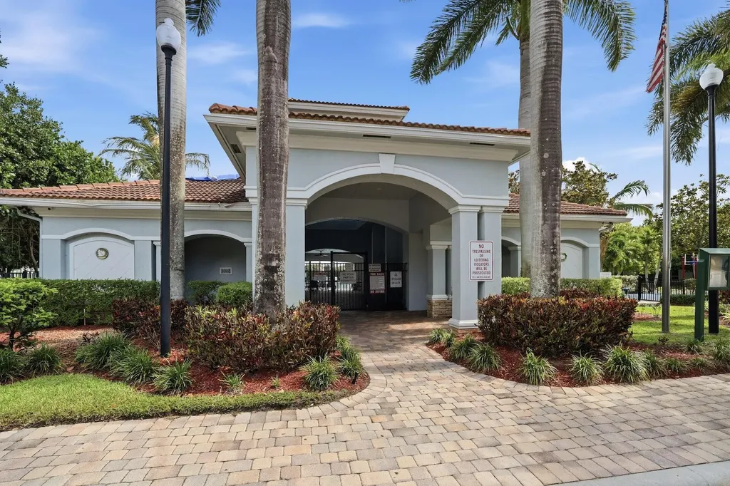 3068 Laurel Ridge Circle Riviera Beach FL 33404