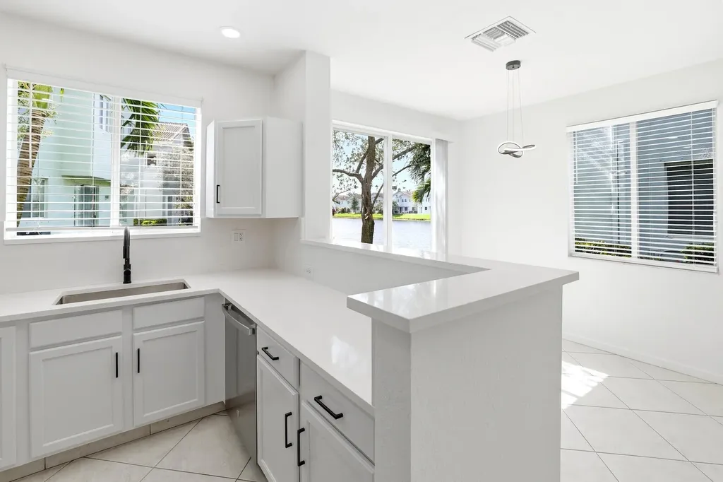 3068 Laurel Ridge Circle Riviera Beach FL 33404