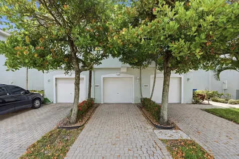 3068 Laurel Ridge Circle Riviera Beach FL 33404