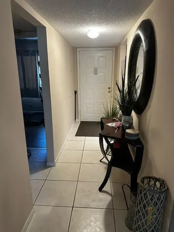 3186 Via Poinciana Greenacres FL 33467