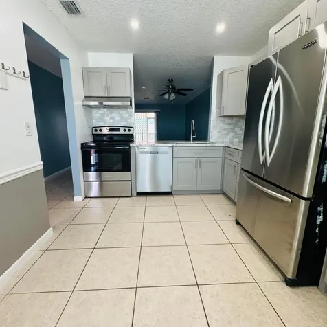4421 SE Village Road Stuart FL 34997