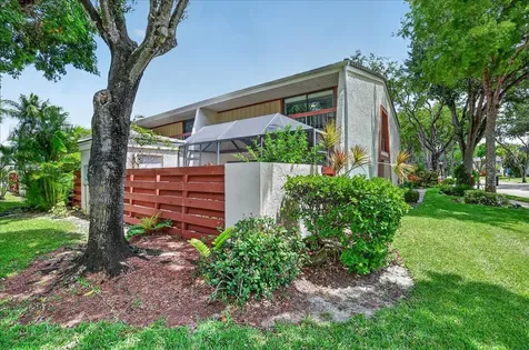 2999 Oaktree Lane Hollywood FL 33021