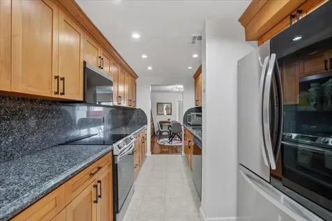 2999 Oaktree Lane Hollywood FL 33021