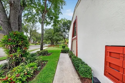 2999 Oaktree Lane Hollywood FL 33021