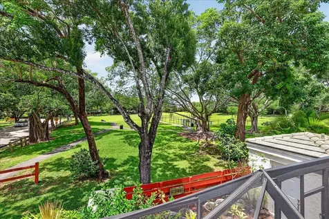 2999 Oaktree Lane Hollywood FL 33021