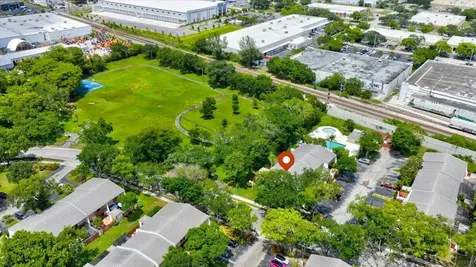 2999 Oaktree Lane Hollywood FL 33021