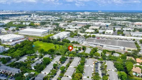 2999 Oaktree Lane Hollywood FL 33021