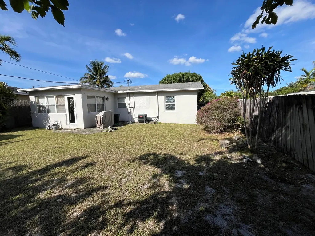 396 NW 46th Court Fort Lauderdale FL 33309
