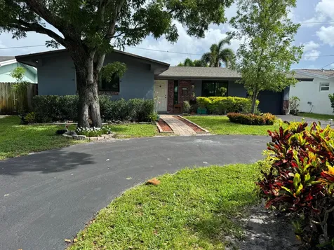 8780 NW 11th Street Pembroke Pines FL 33024
