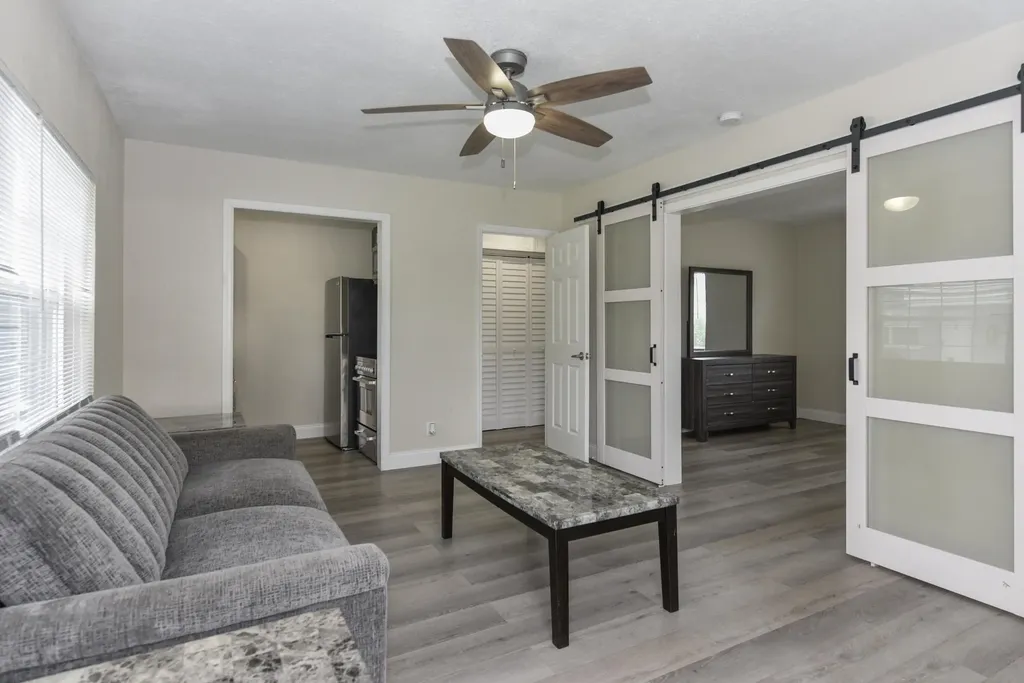 1001 S Federal Highway Lake Worth FL 33460