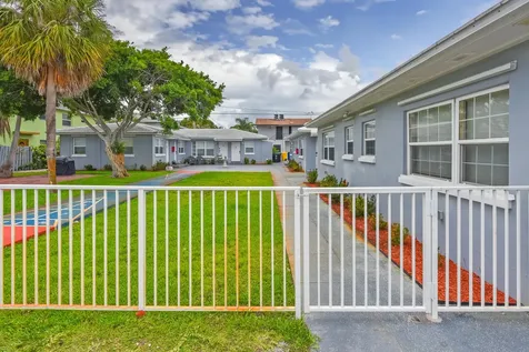 1001 S Federal Highway Boynton Beach FL 33435