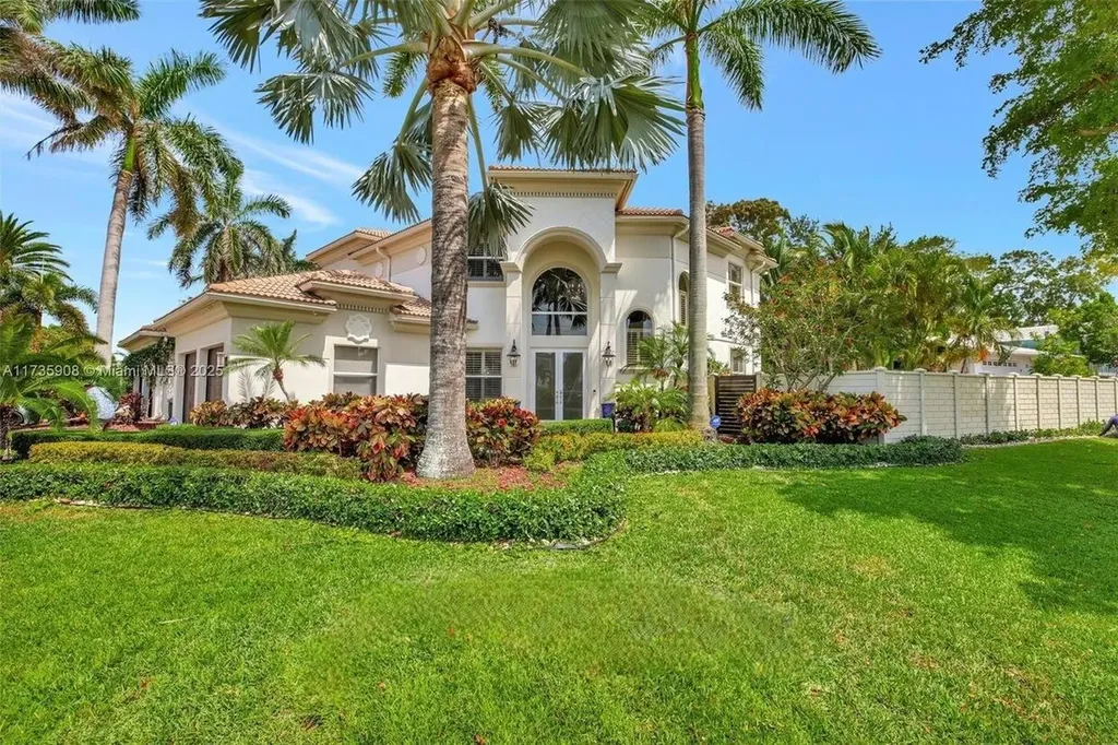 Lighthouse Point FL, 2844 NE 26th Avenue