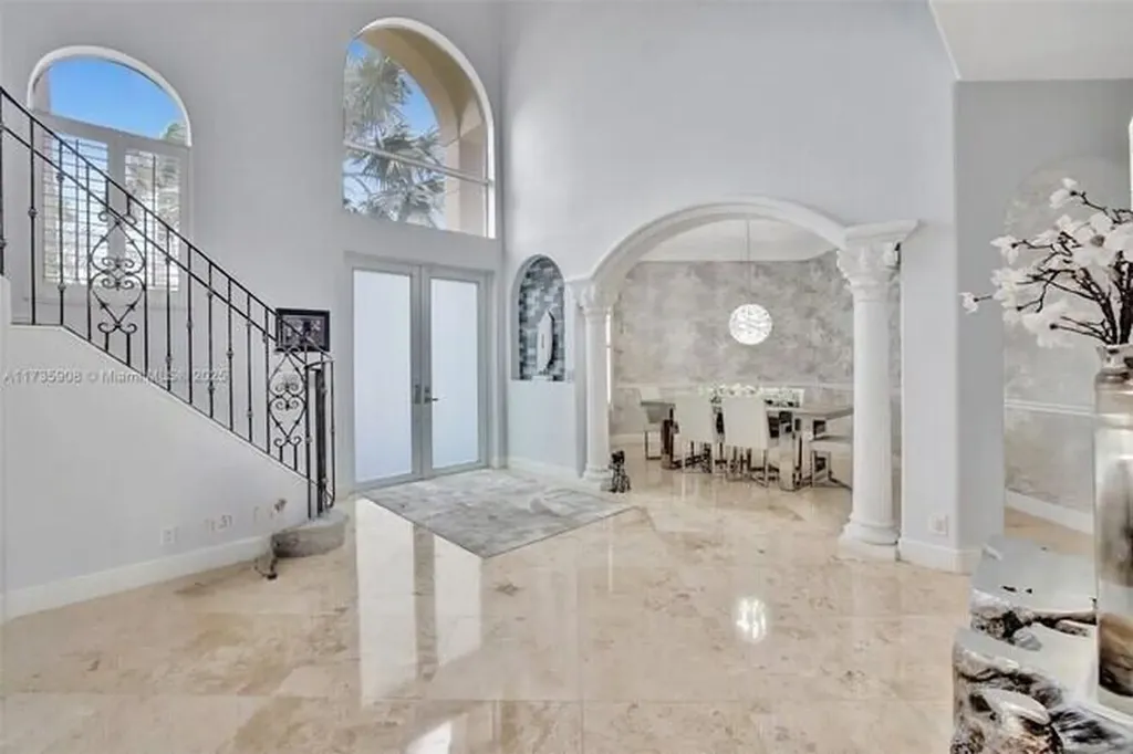 2844 NE 26th Avenue Lighthouse Point FL 33064